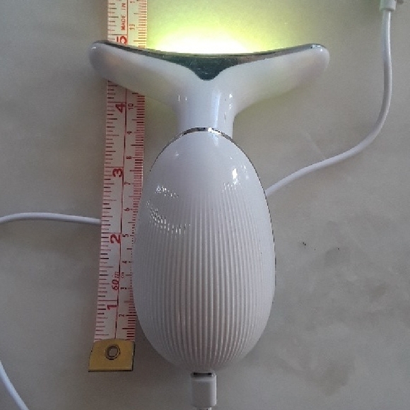 NEW Intense Pulsed Light Wrinkle Reducing Device - Sealed Box - Picture 17 of 17